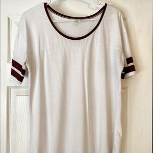 Basic white tee with maroon